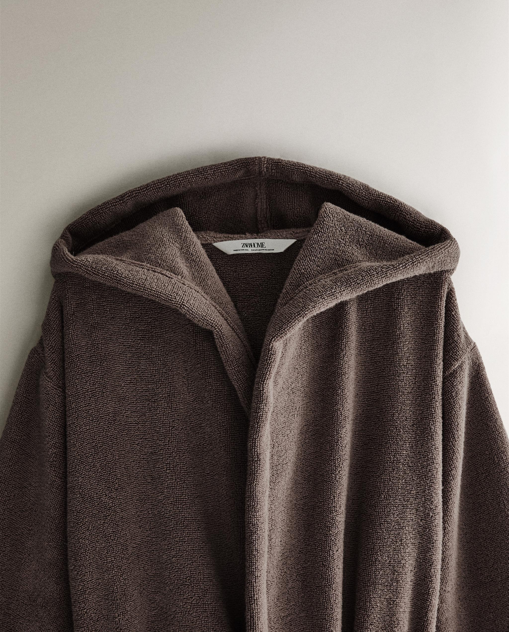 EXTRA SOFT HOODED BATHROBE (380 GXM²) product thumbnail 16