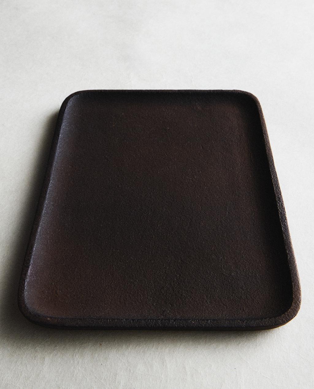 PLATEAU MÉTAL NOIR PLATEAU MÉTAL NOIR