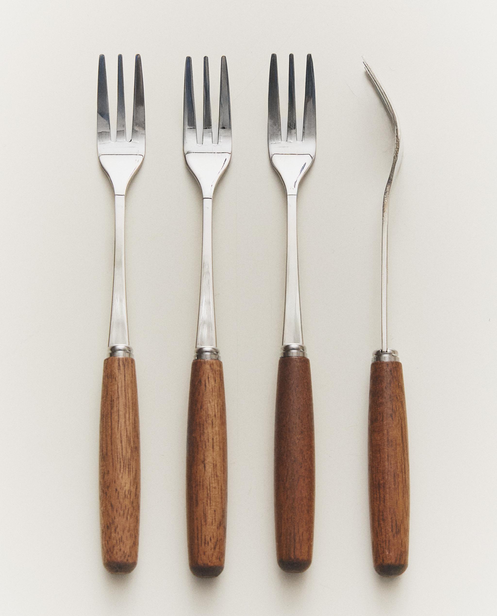PACK OF WOODEN DESSERT FORKS (PACK OF 4) product thumbnail 2