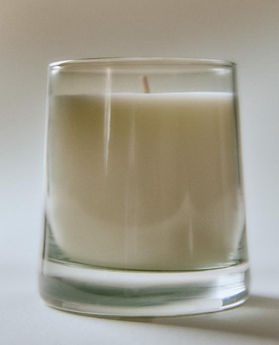 (180 G) BOUGIE PARFUMÉE ÉCLAT DE LYS (180 G) BOUGIE PARFUMÉE ÉCLAT DE LYS