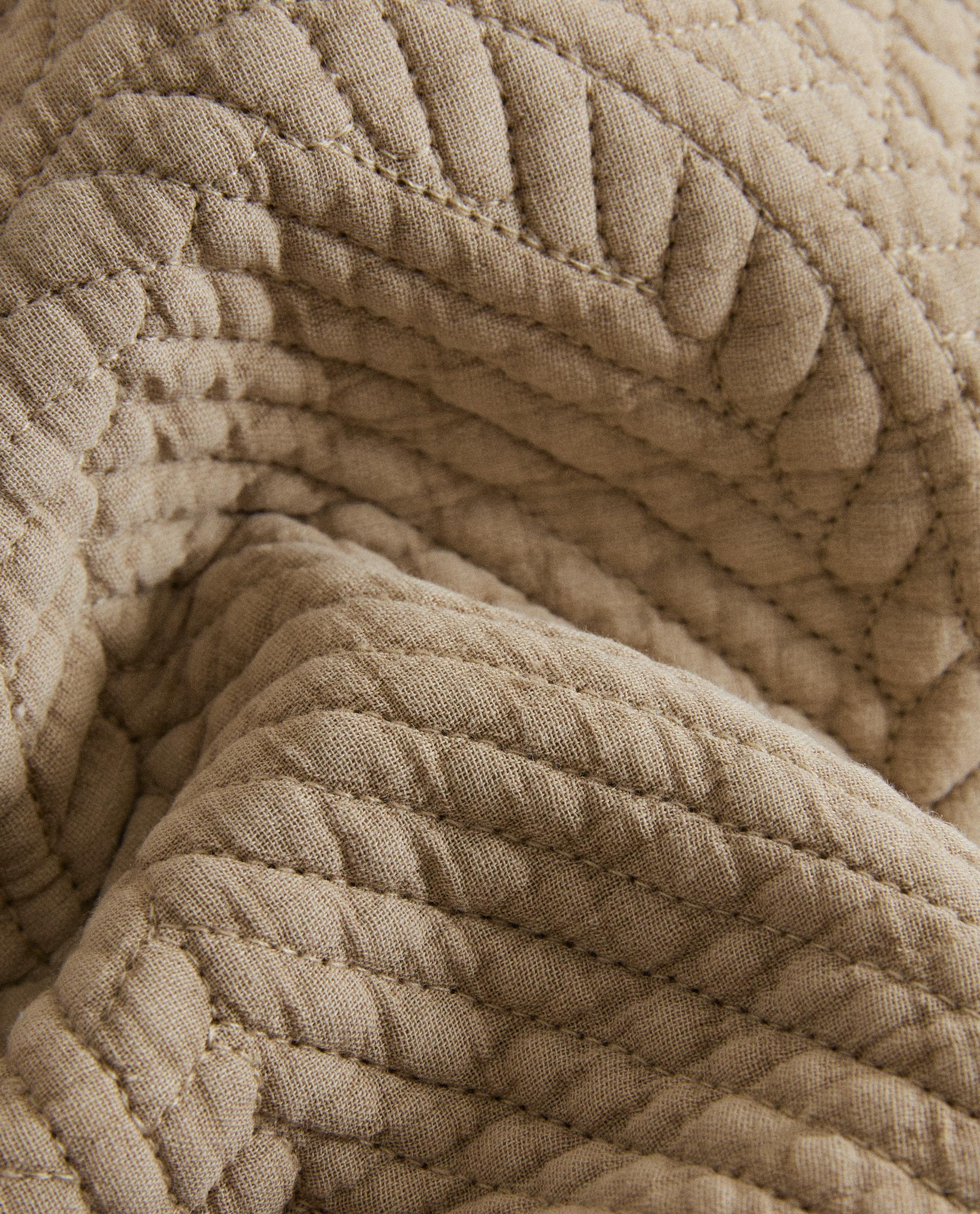 QUILTED PLACEMAT product thumbnail 13
