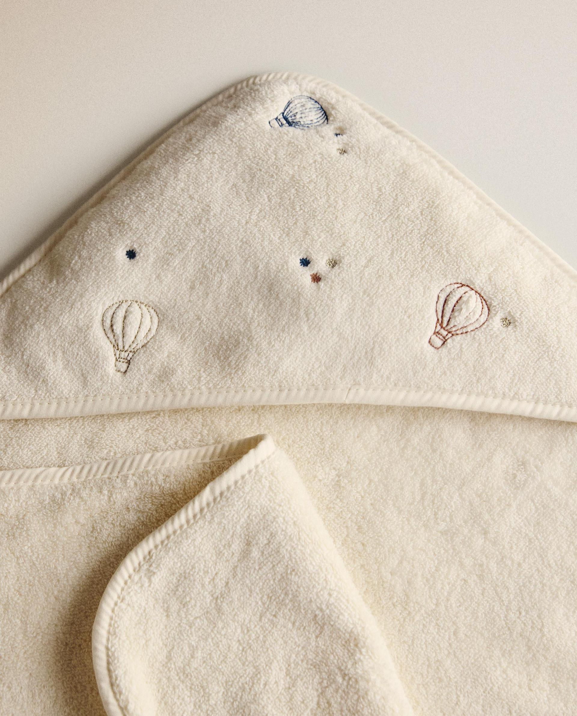 TOALLA BAÑO CAPUCHA BEBÉ GLOBOS TOALLA BAÑO CAPUCHA BEBÉ GLOBOS