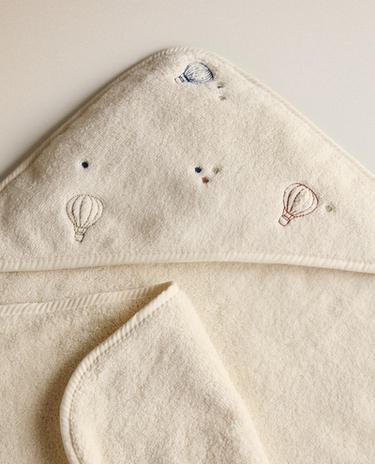 BADCAPE BABY MET BALLONNEN BADCAPE BABY MET BALLONNEN