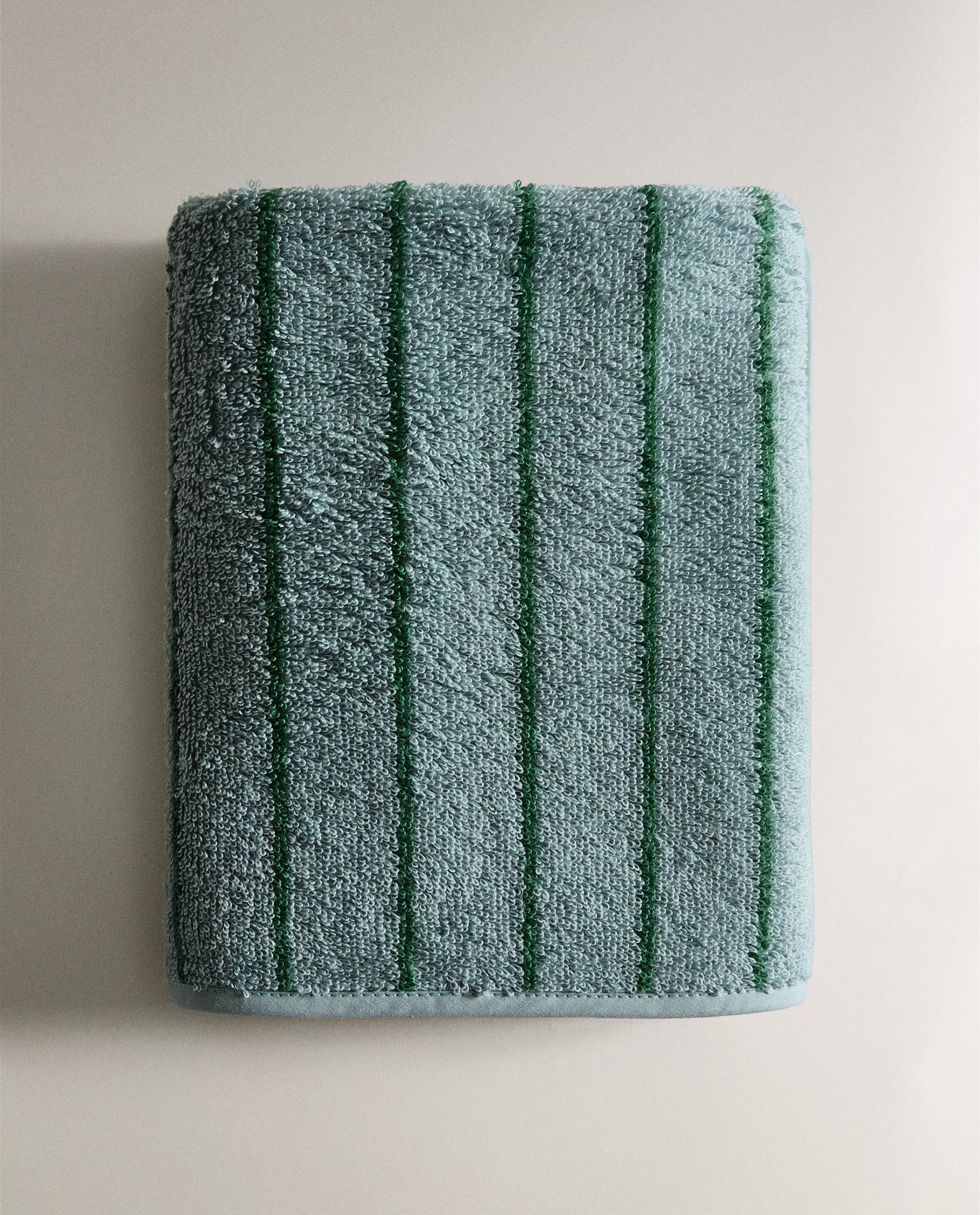 STRIPED HOODED BABY TOWEL WITH LITTLE EARS