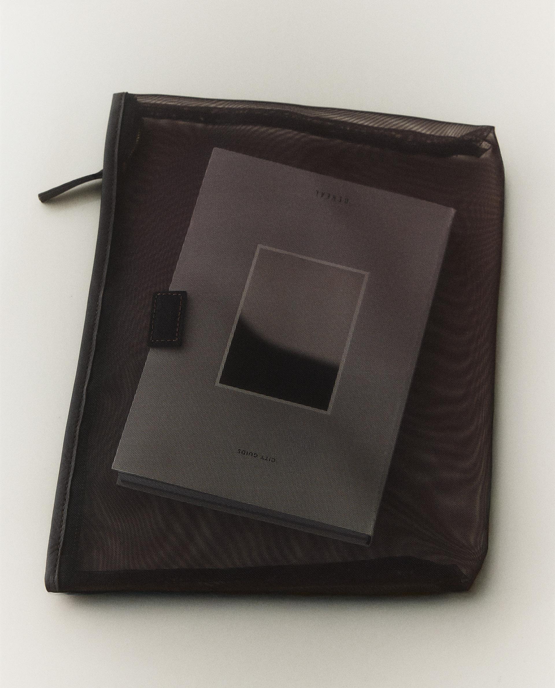 NÉCESSAIRE MESH MEDIO NÉCESSAIRE MESH MEDIO