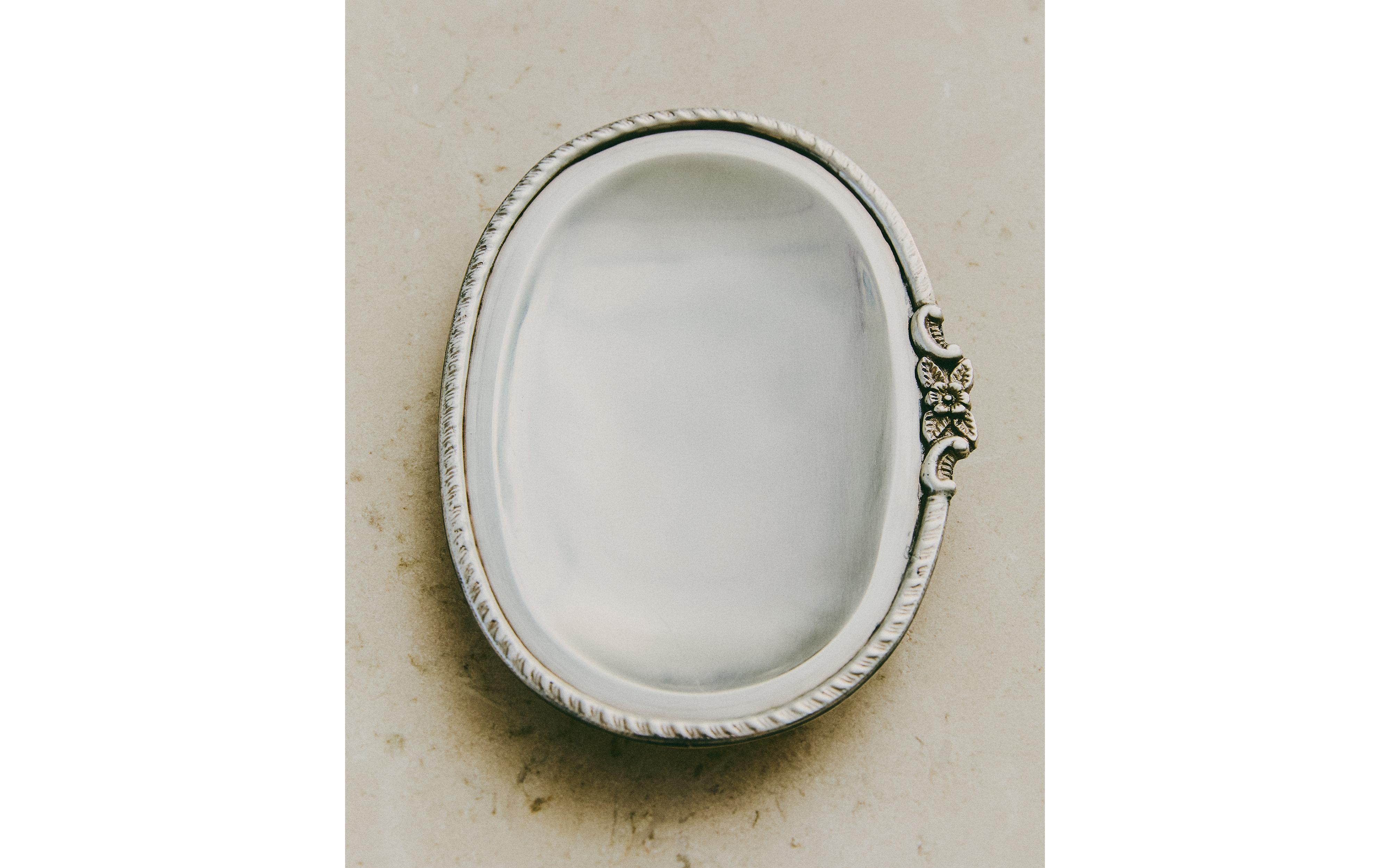 OVAL METAL BATH SOAP DISH