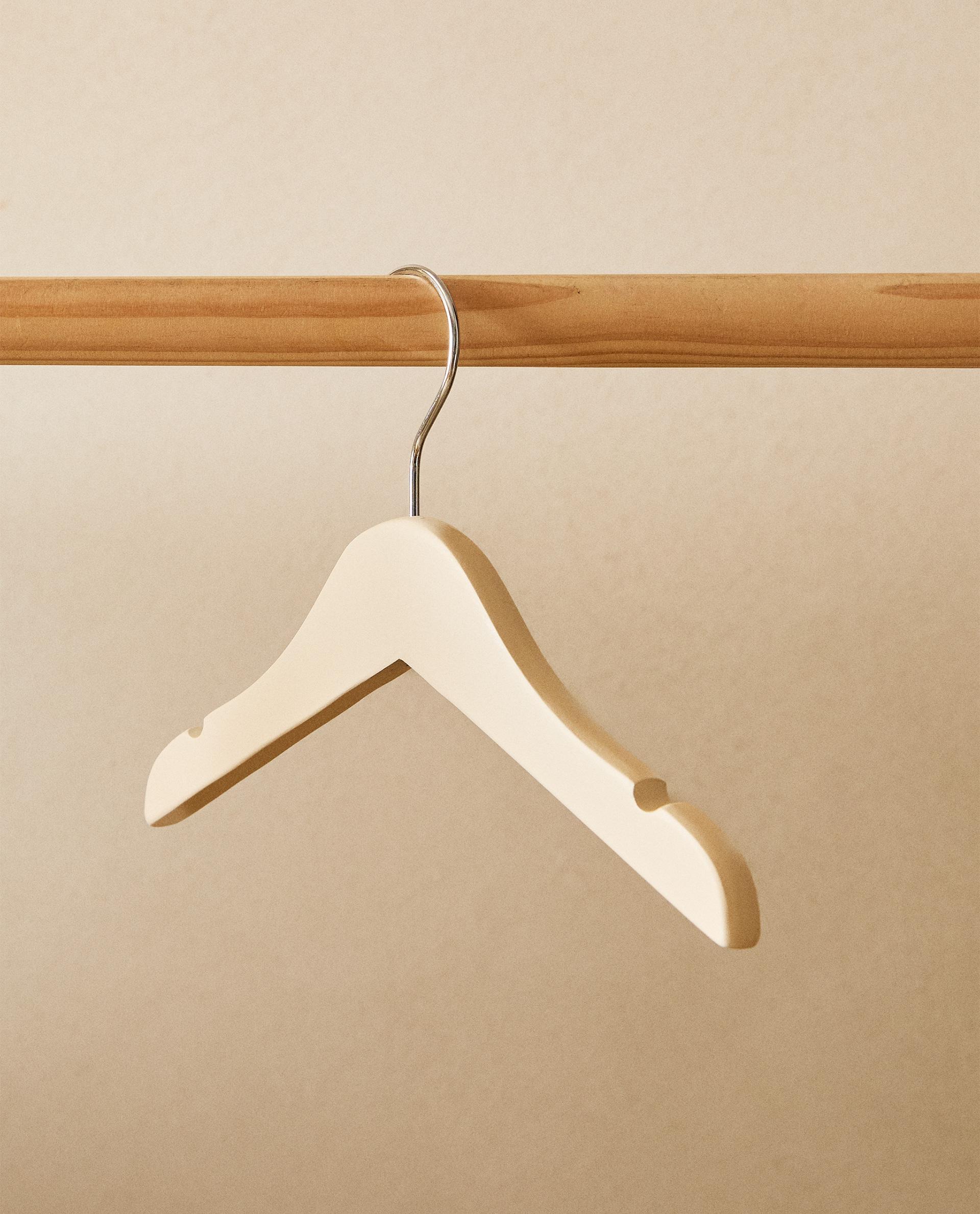 PACK OF WOODEN BABY HANGERS (PACK OF 3)