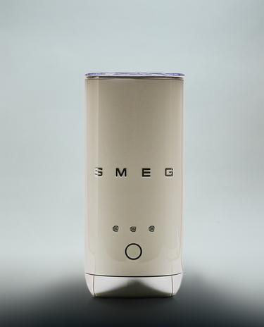 ESPUMADOR DE LECHE ELÉCTRICO SMEG