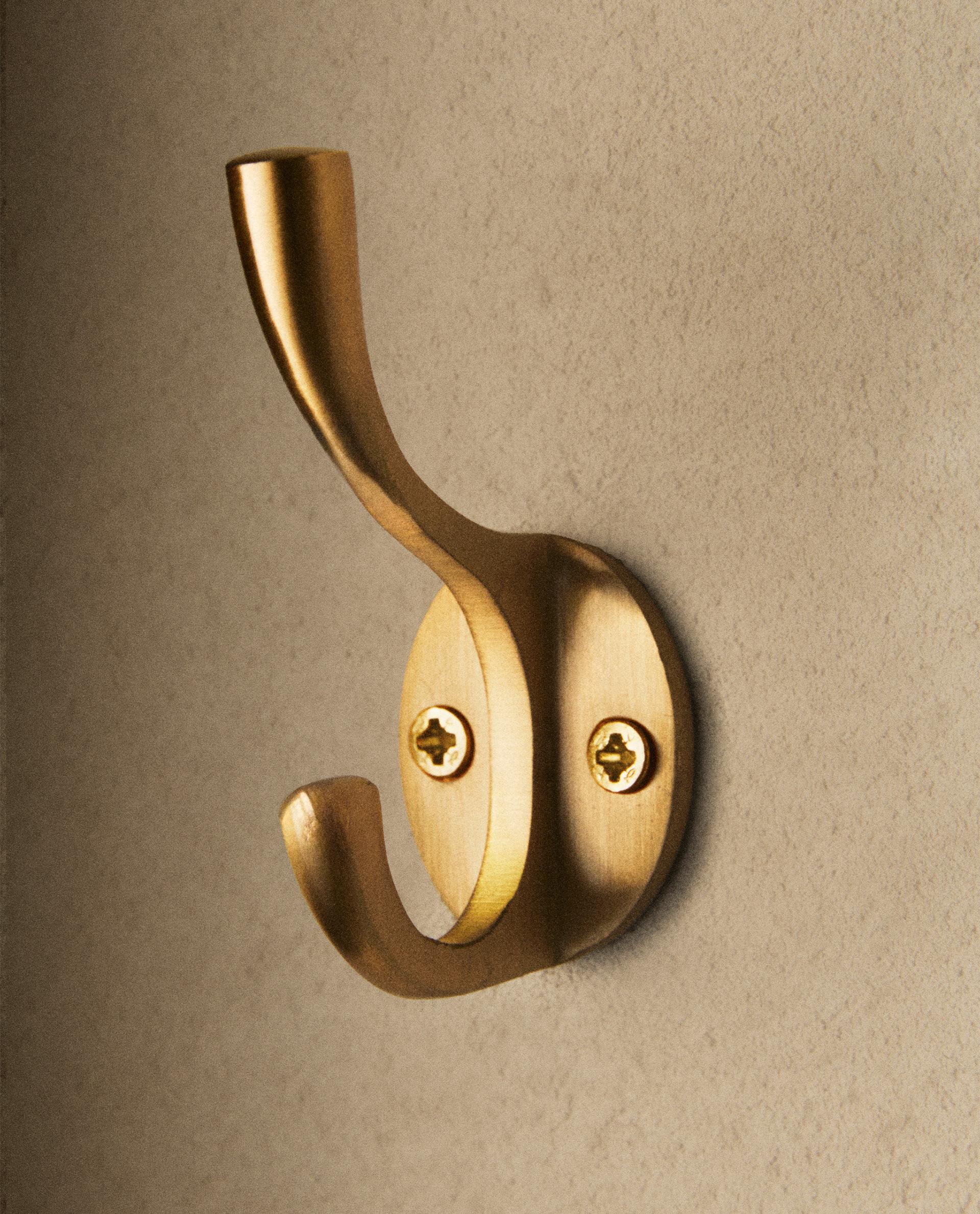 GOLD METALLIC HOOK