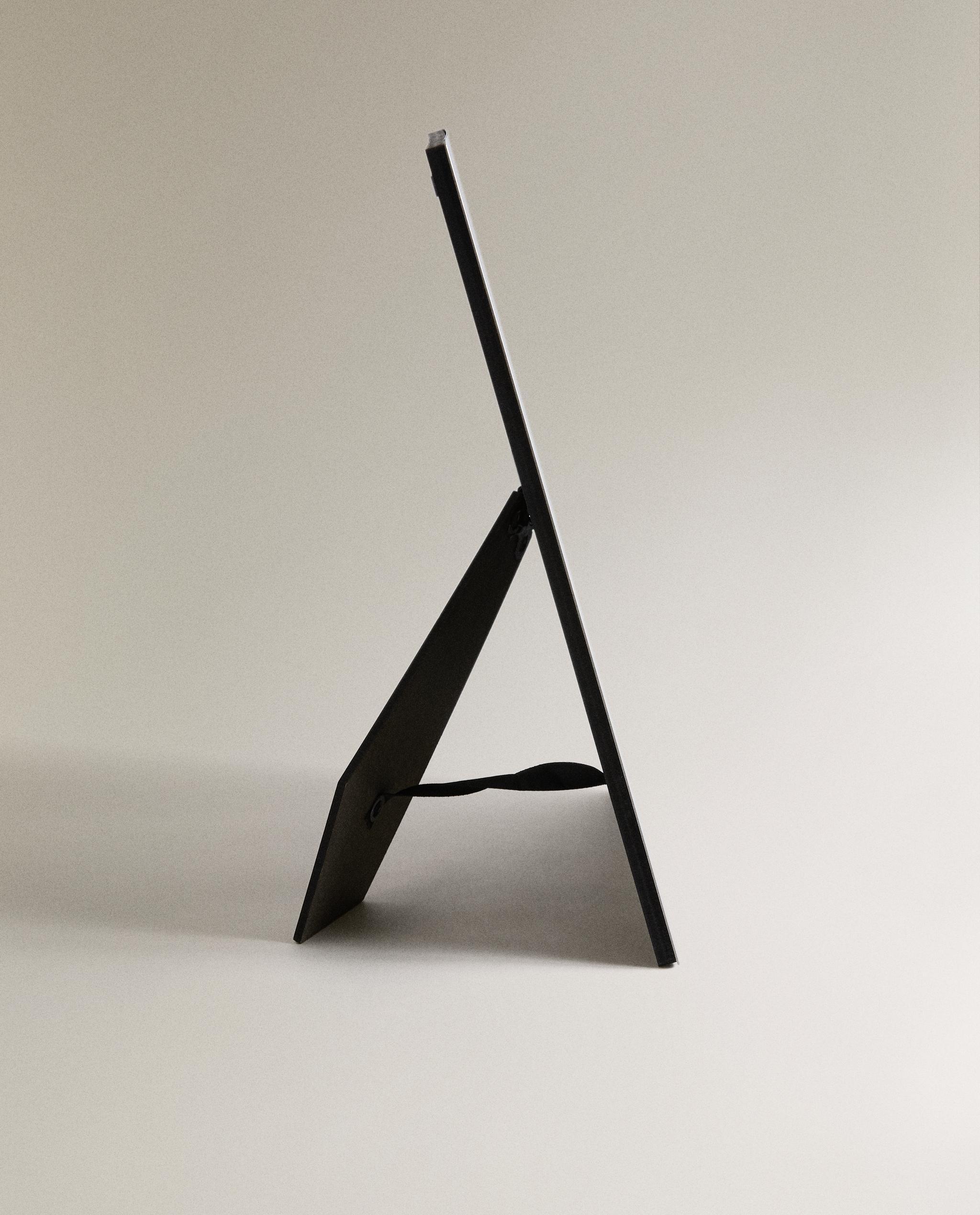 MINIMALIST METAL FRAME product thumbnail 8