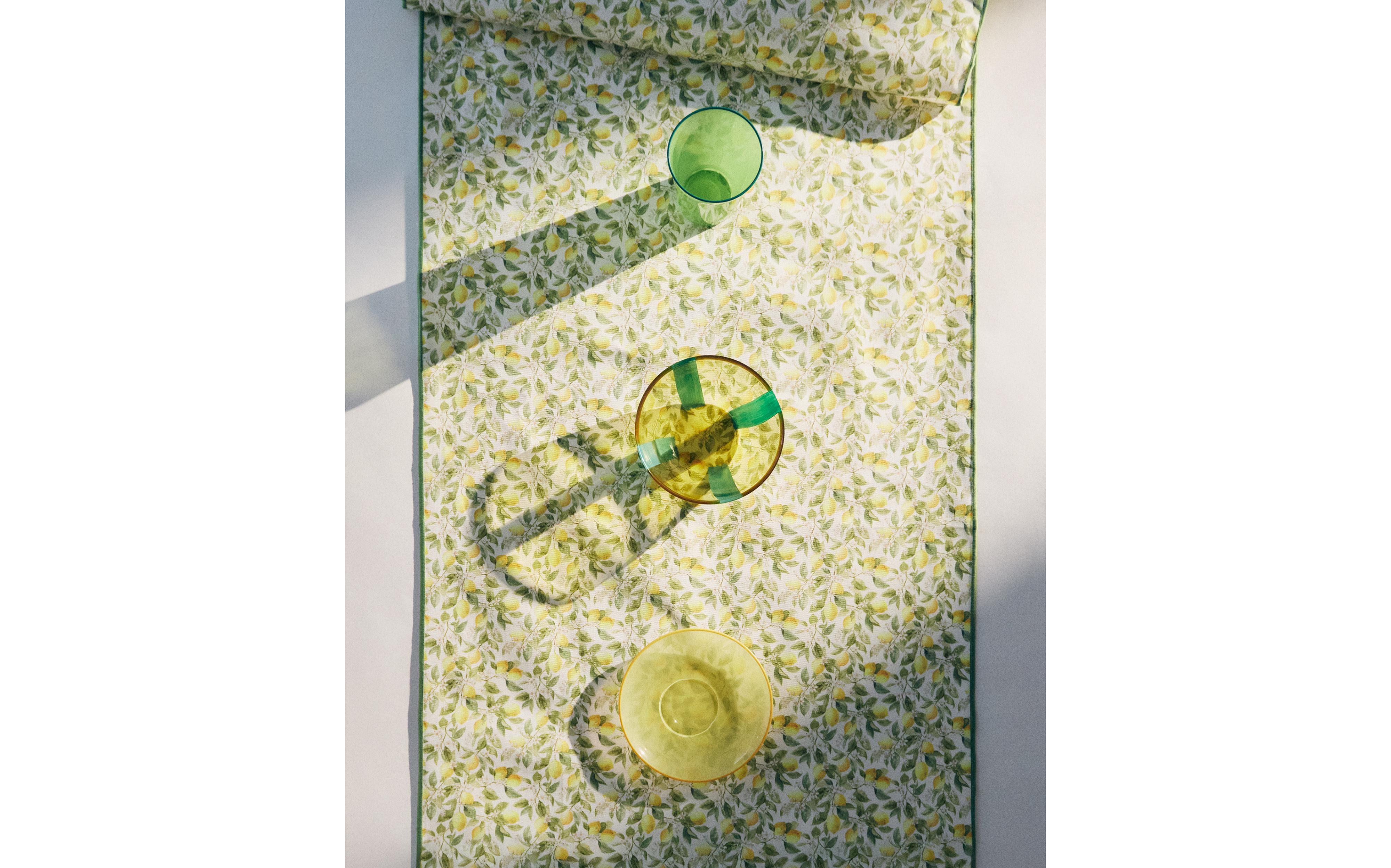 RESIN-COATED LEMON TABLE RUNNER product thumbnail 10