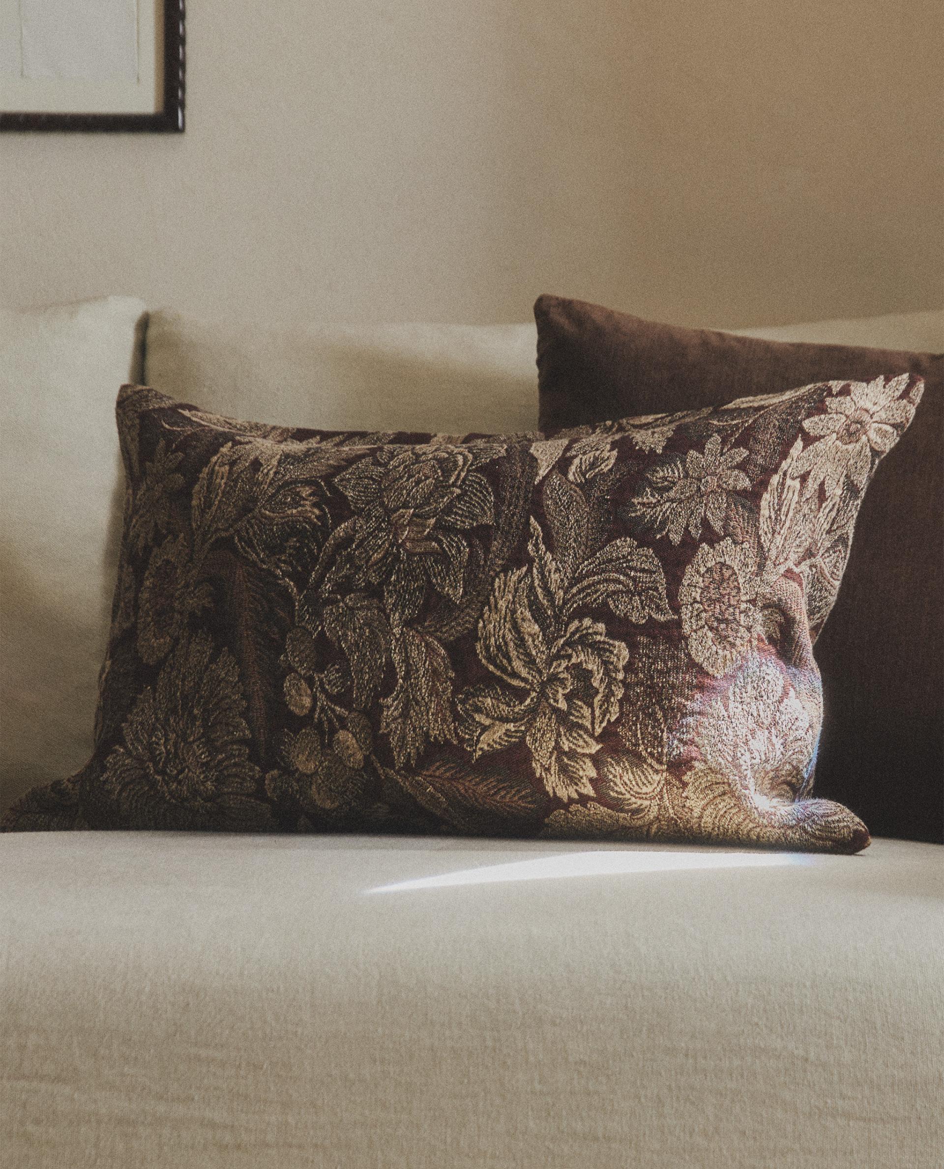 ジャカード フラワー クッションカバー | Zara Home 日本/Japan