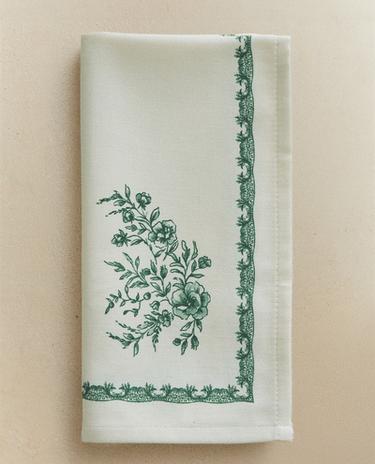 PACK OF FLORAL SATIN NAPKINS (PACK OF 2)