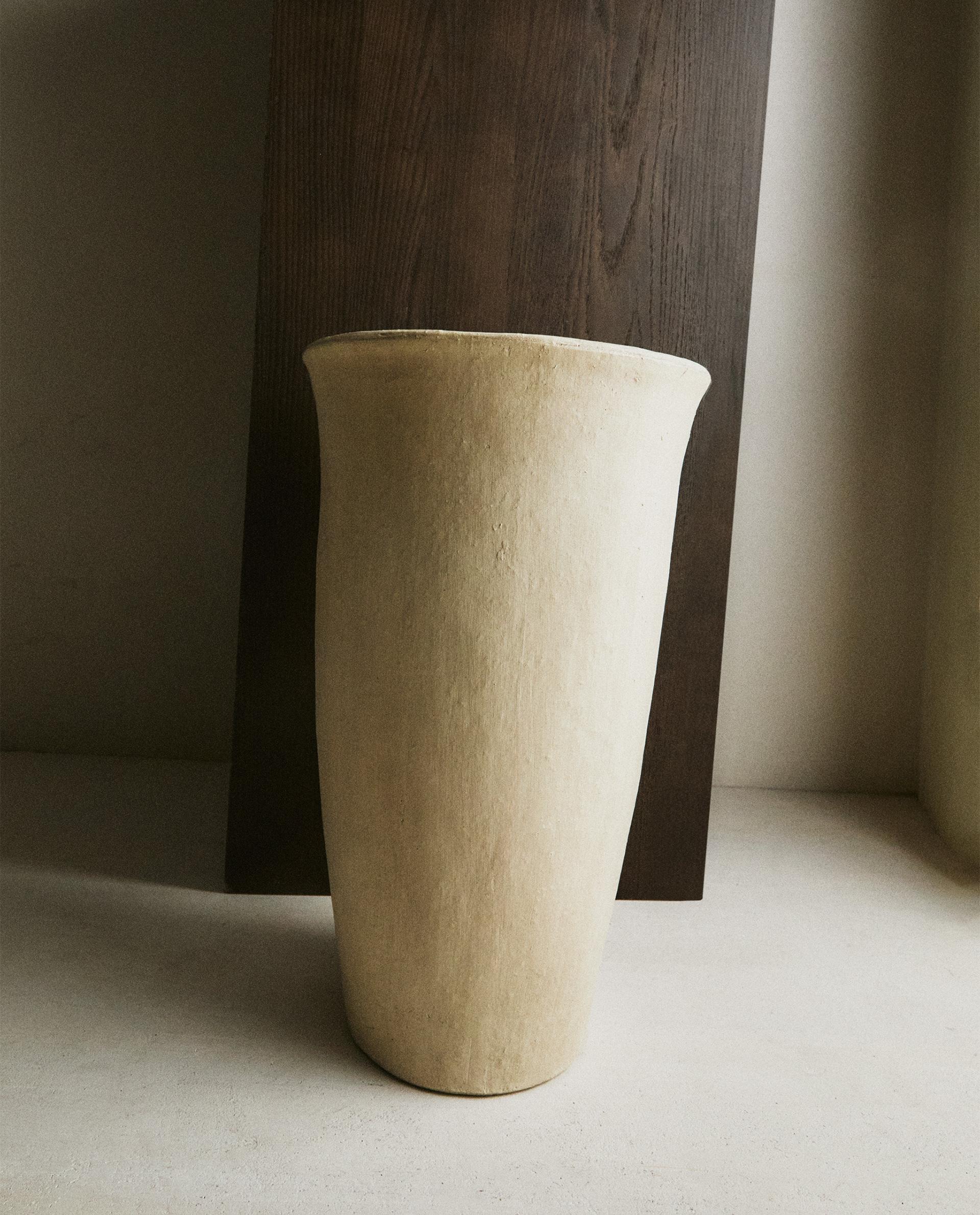 Terracotta Umbrella Stand - Stylish & Functional