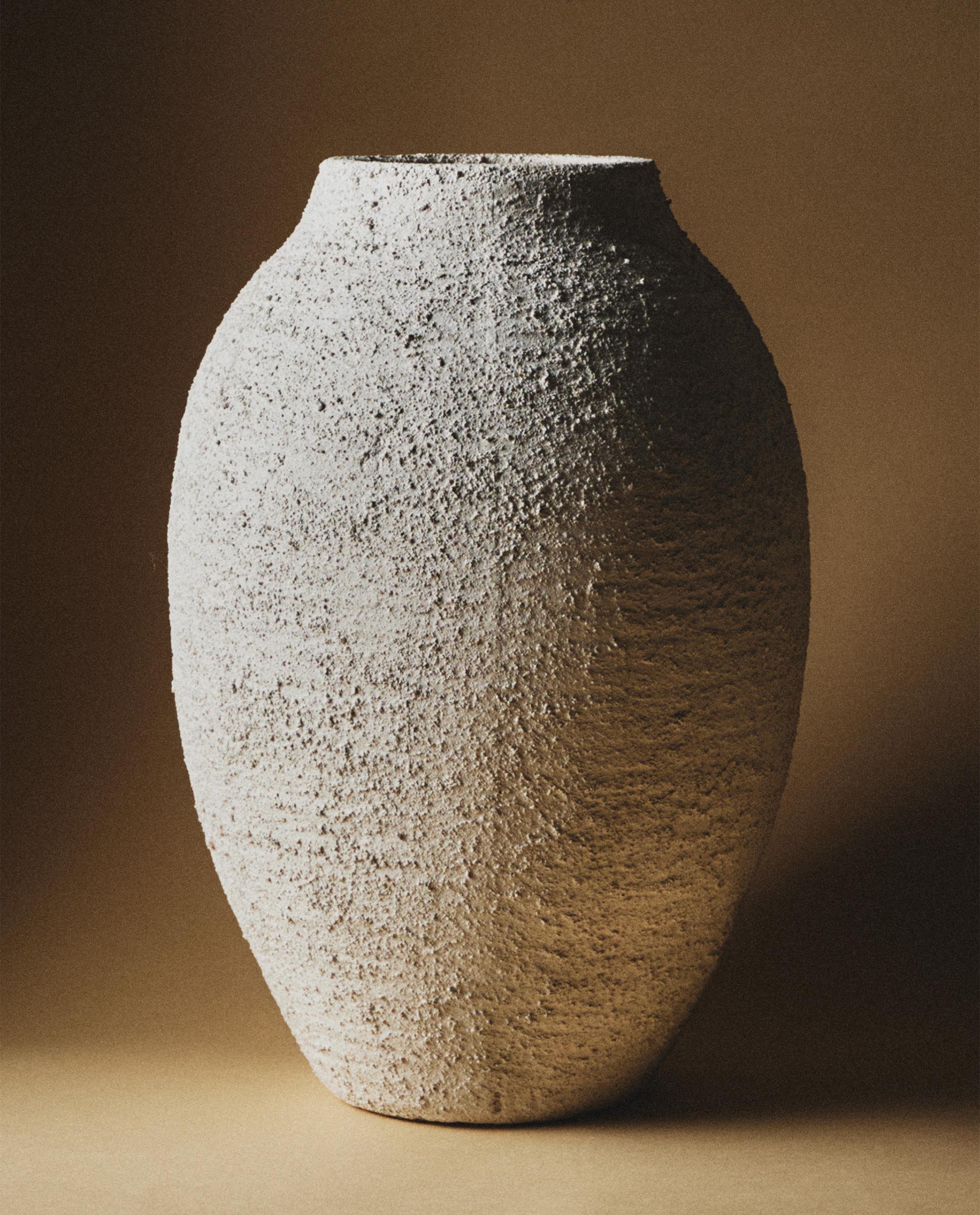 粗い質感 セラミック 花瓶 | Zara Home 日本/Japan