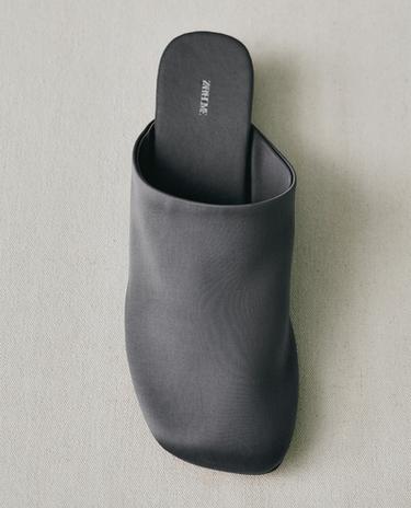 MULE SATIN À TALON