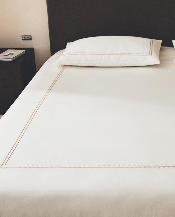 غلاف لحاف ساتان (كثافة 300 خيط) غلاف لحاف ساتان (كثافة 300 خيط)