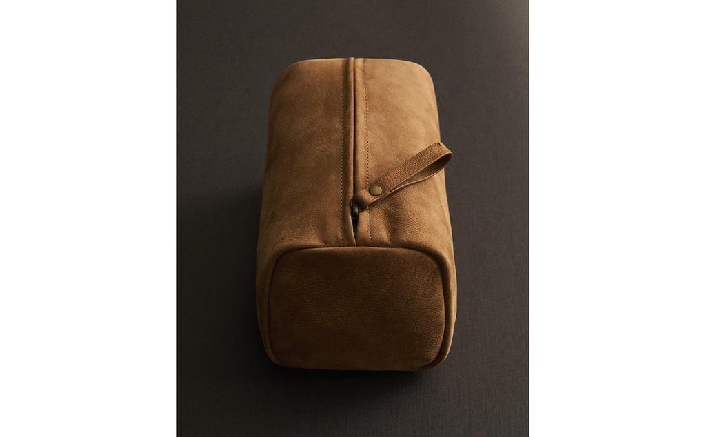 SOFT LEATHER WASH BAG