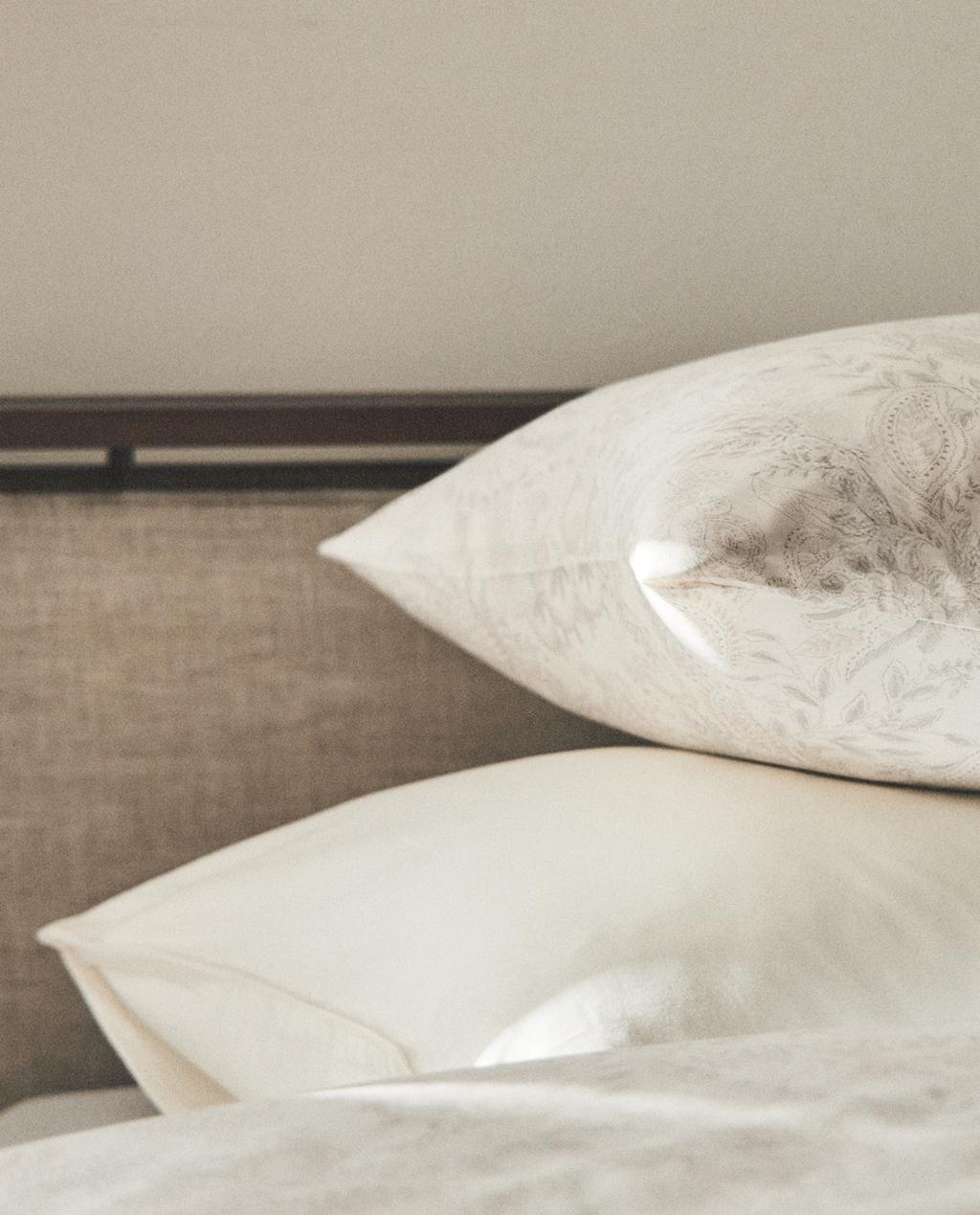 FEDERA DA GUANCIALE IN SATIN PAISLEY FEDERA DA GUANCIALE IN SATIN PAISLEY