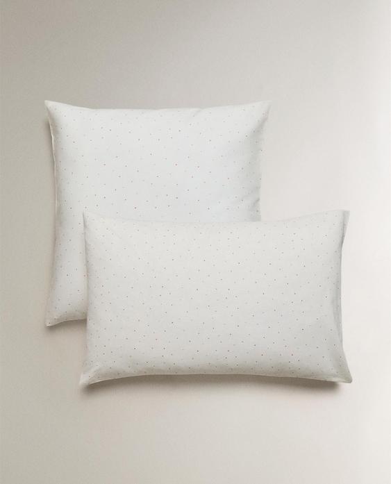 غلاف مخدة منقط للأطفال