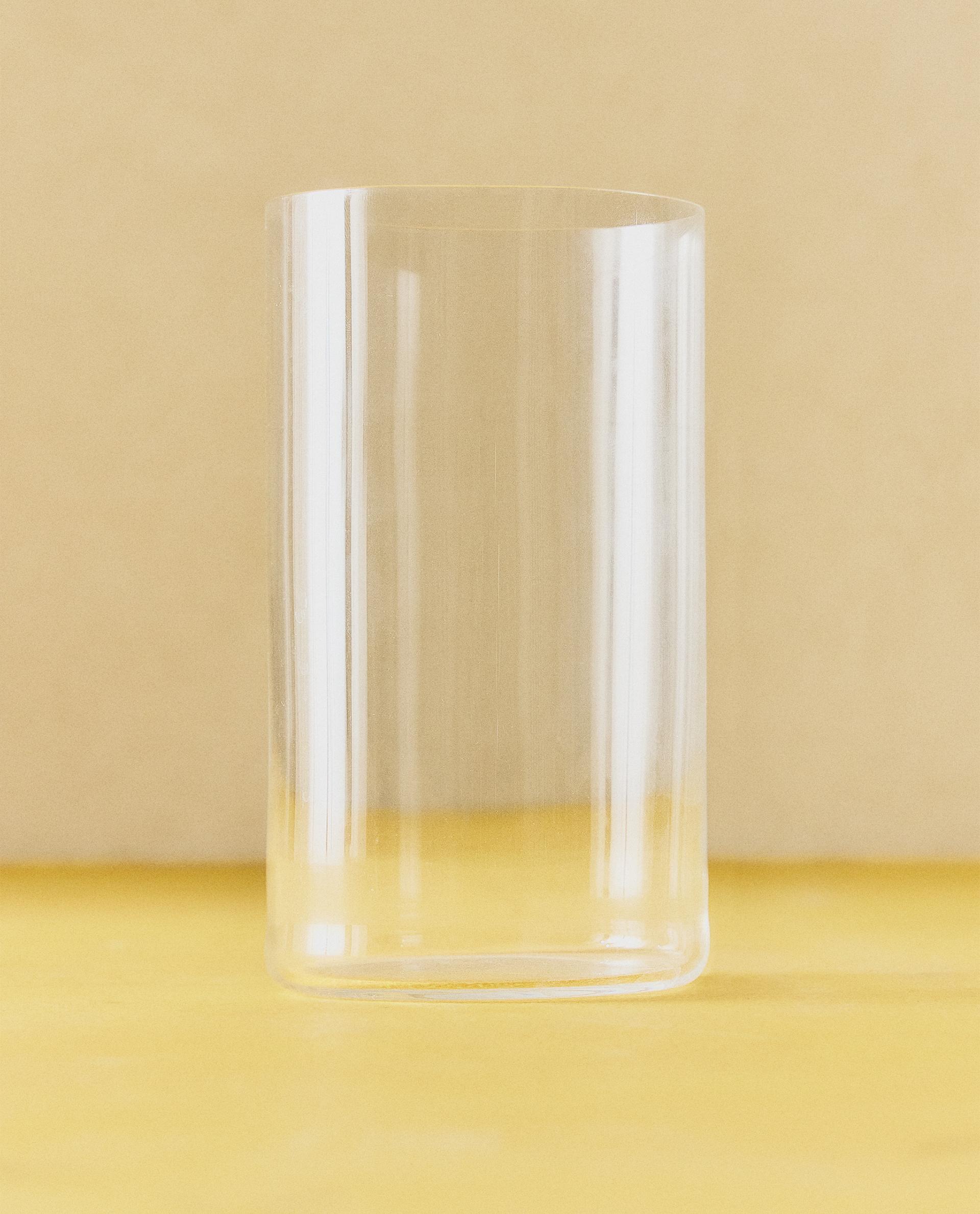 BOROSILICATE GLASS TUMBLER WITH RAISED LINES | Zara Home