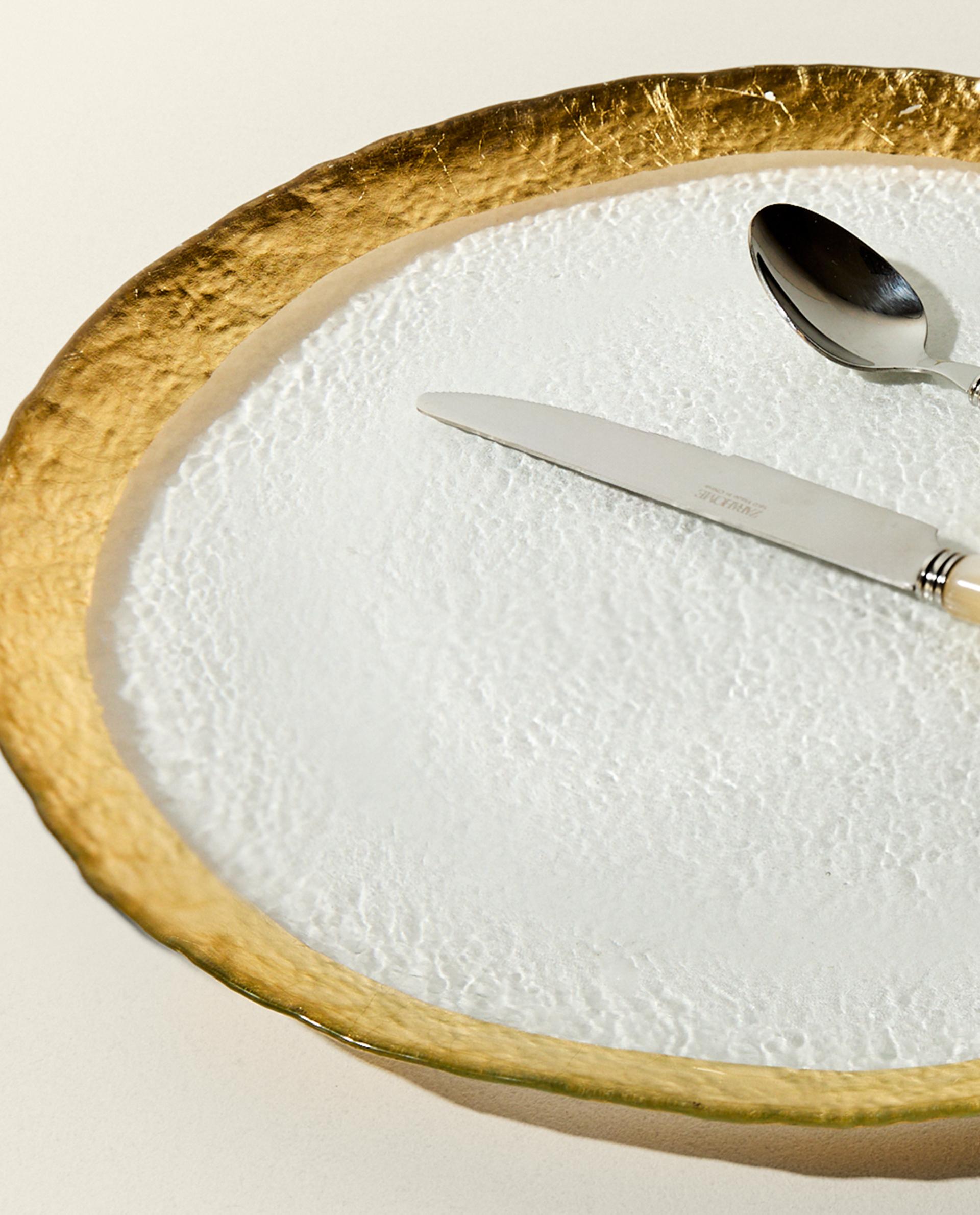 GLASS SERVICE PLATE WITH RIM GLASS SERVICE PLATE WITH RIM