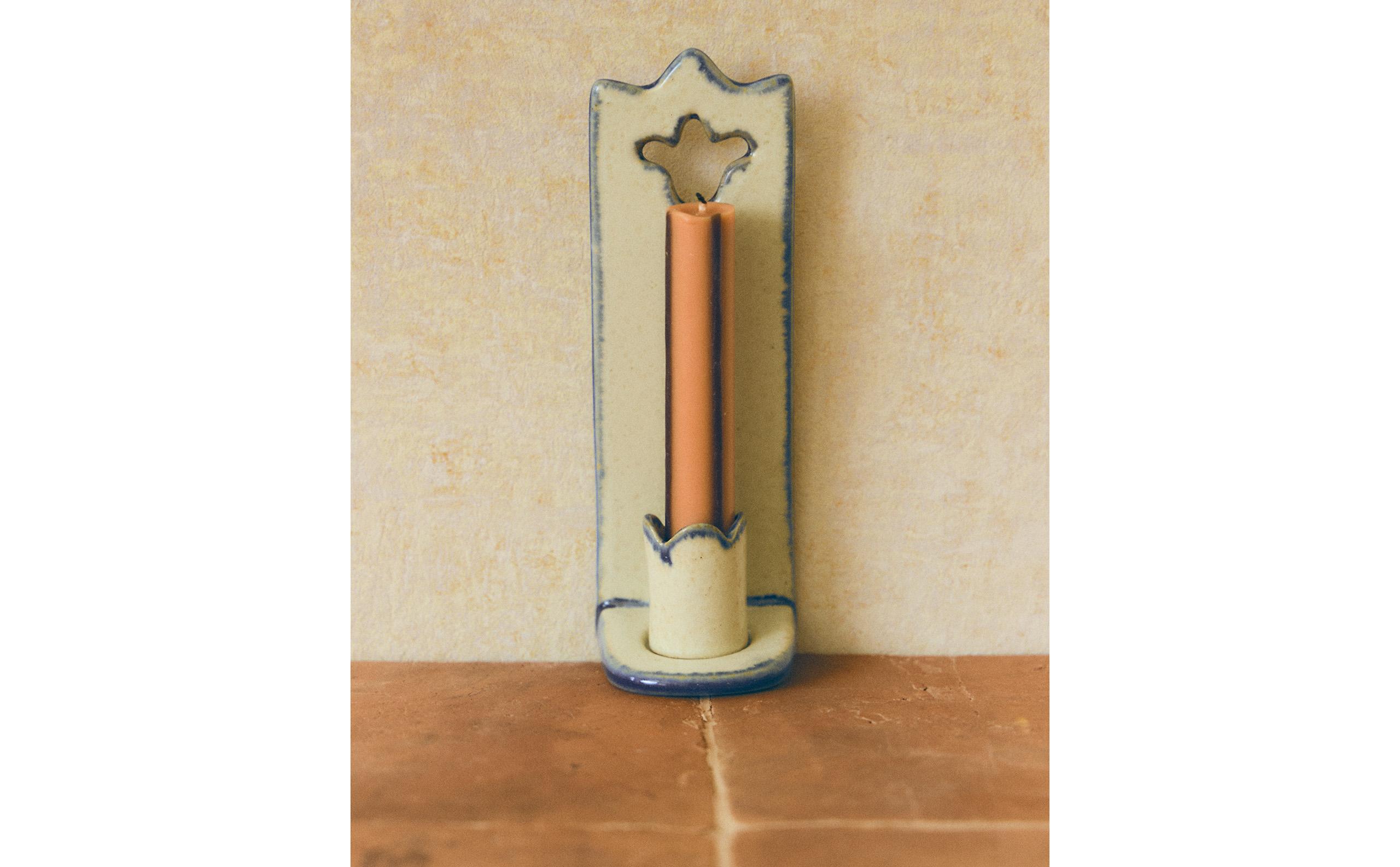 CERAMIC CANDLESTICK WITH CONTRAST EDGE