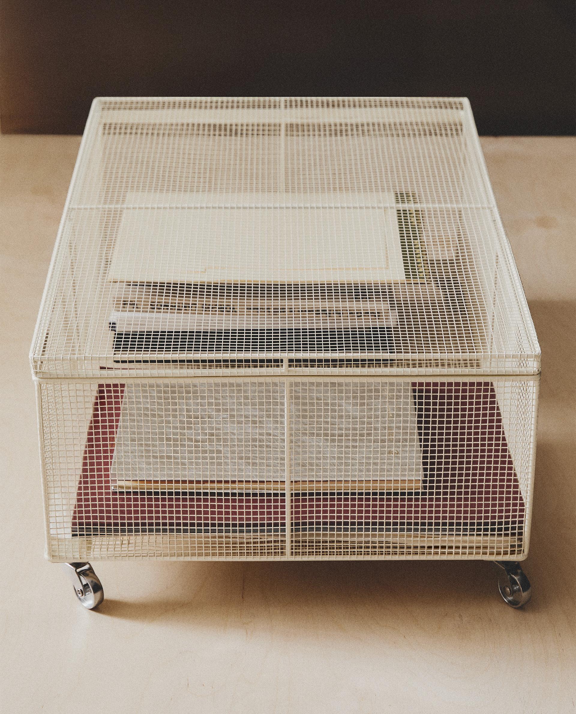 METAL BASKET WITH WHEELS