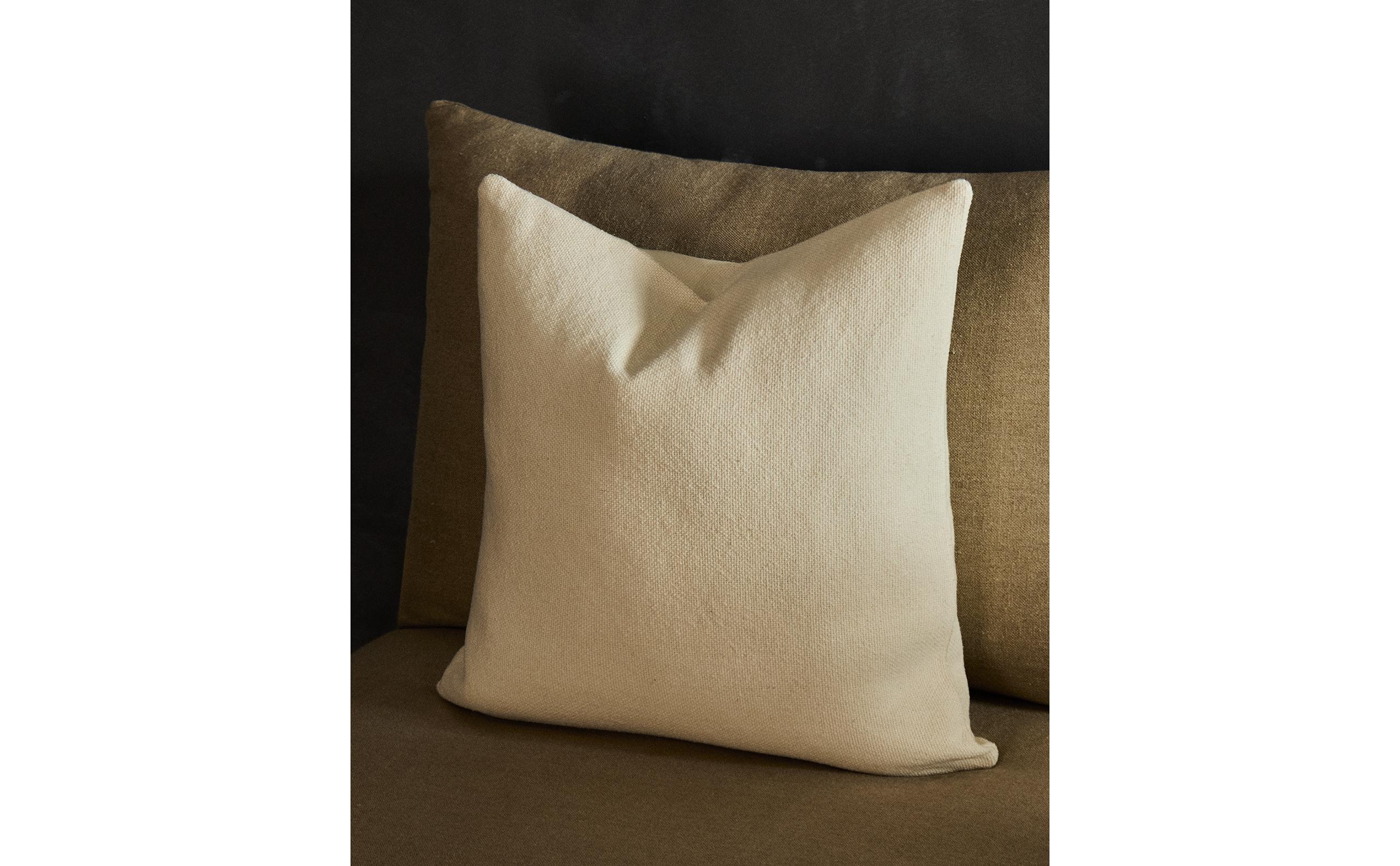 PLAIN CUSHION COVER