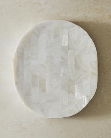 MOTHER-OF-PEARL-EFFECT BATHROOM SOAP DISH