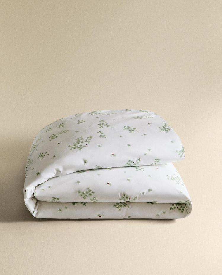 غلاف لحاف قطن بزهر البرسيم وخنافس مرقطة