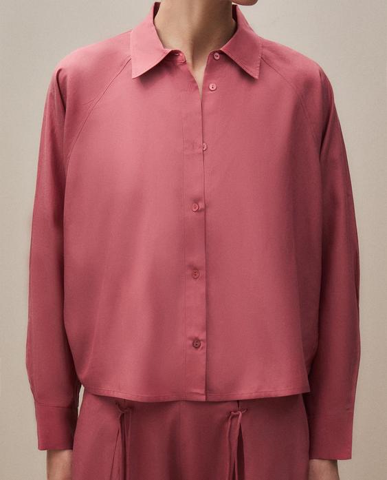 プリーツシャツ