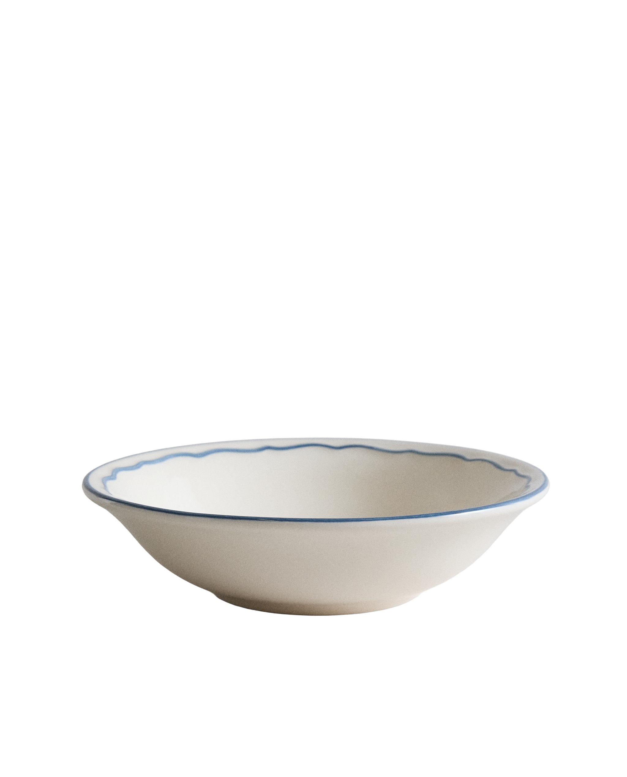 EARTHENWARE BOWL WITH WAVY RIM product thumbnail 2
