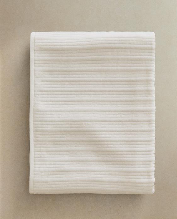 TEXTURED STRIPED VELOUR BATH TOWEL TEXTURED STRIPED VELOUR BATH TOWEL