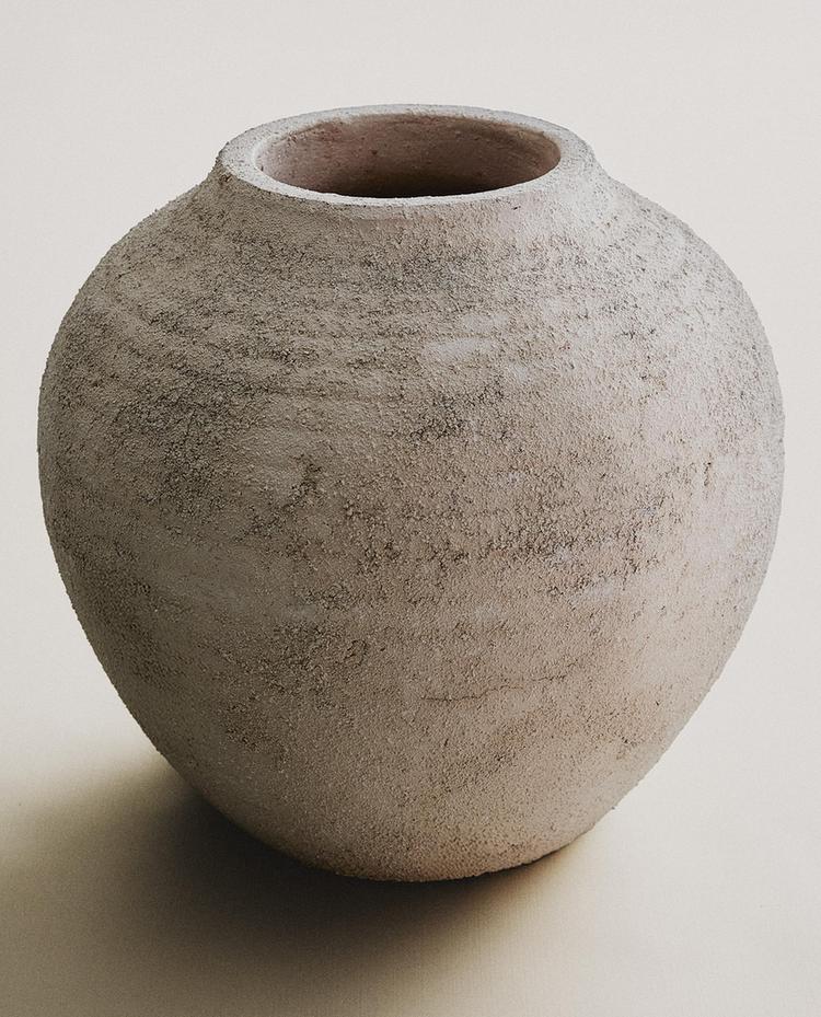 CERAMIC VASE