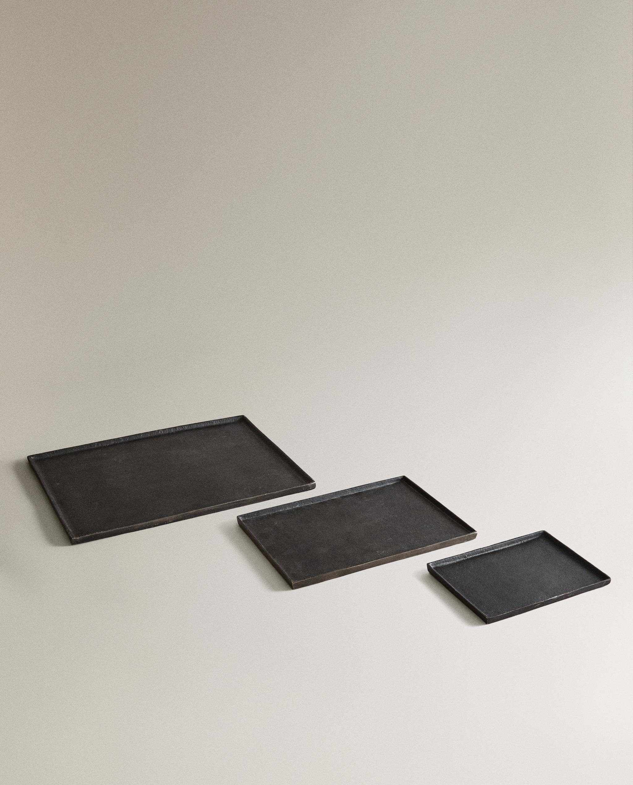 DECORATIVE METAL TRAY product thumbnail 3