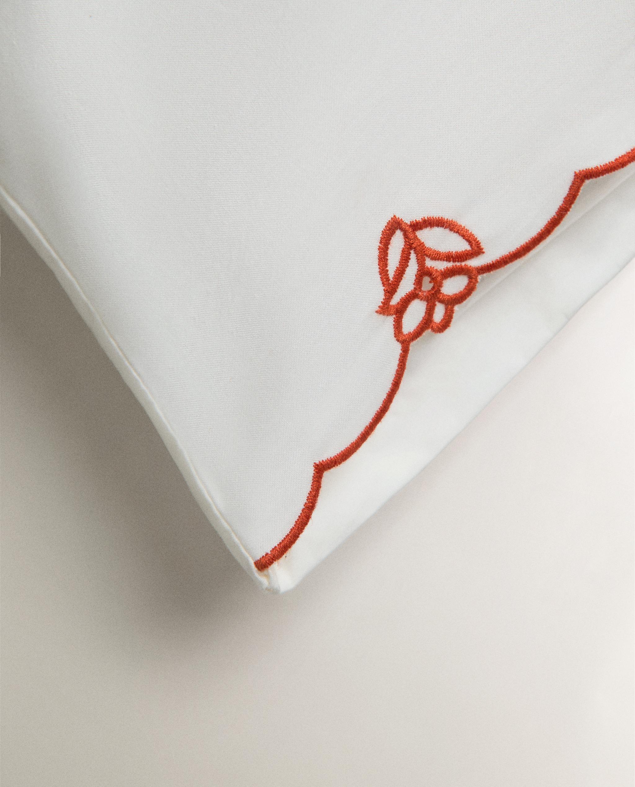 KIDS' PILLOWCASE WITH EMBROIDERED FLOWERS product thumbnail 6
