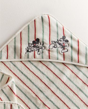 MICKEY & MINNIE ©DISNEY VELOUR HOODED TOWEL