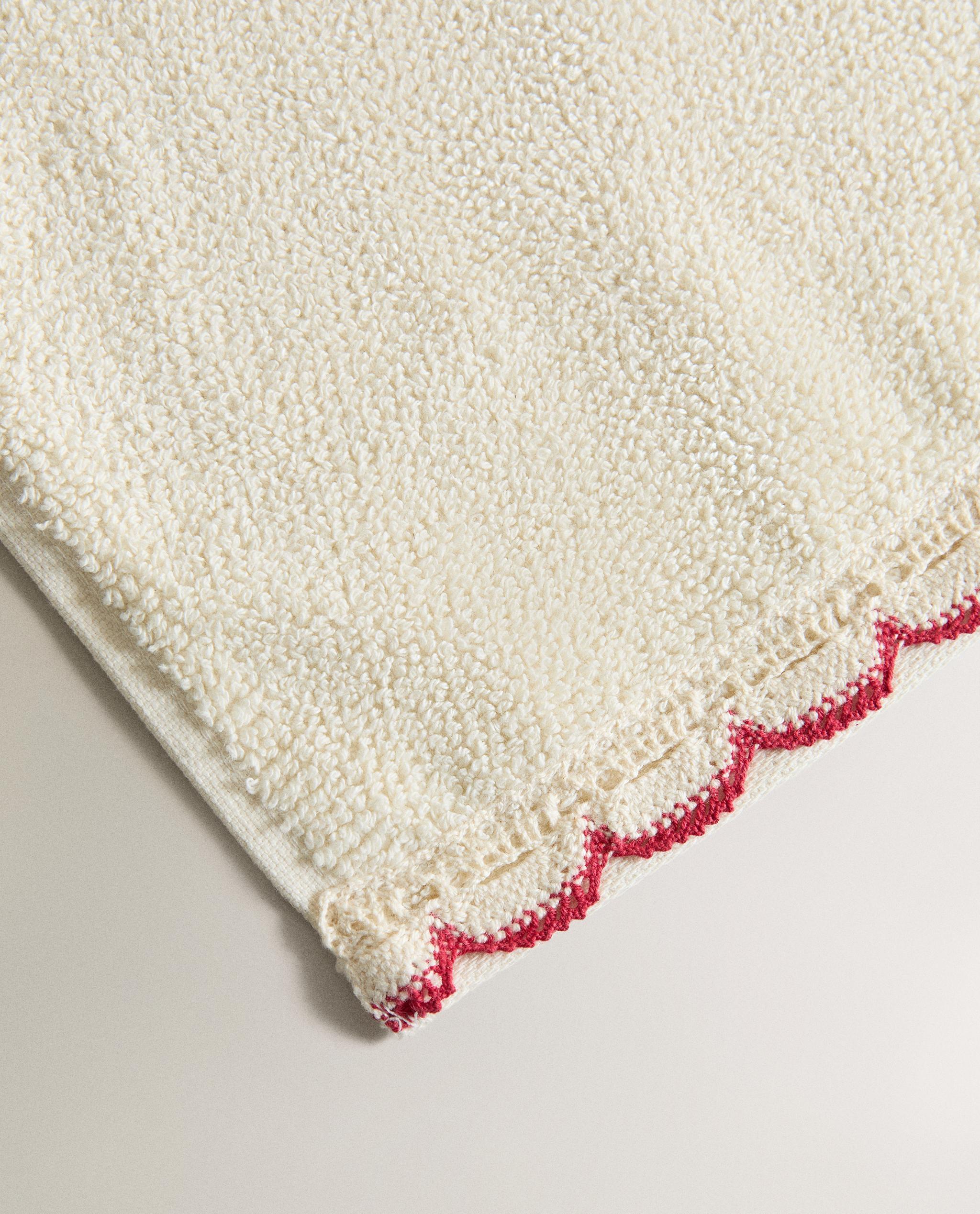 CONTRAST CROCHET BATH TOWEL product thumbnail 7