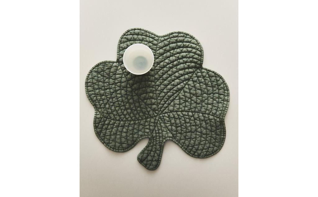 QUILTED CLOVER PLACEMAT