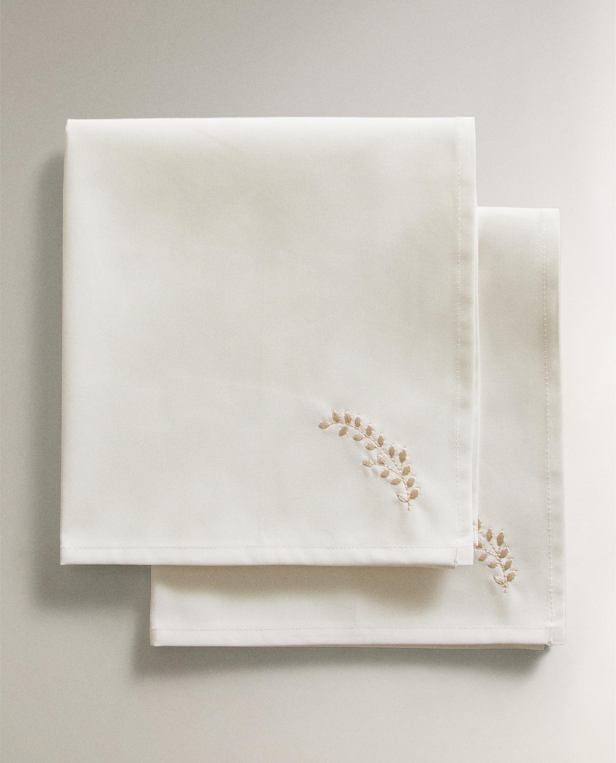 PACK OF PLANT EMBROIDERY NAPKINS (PACK OF 2) product thumbnail 12