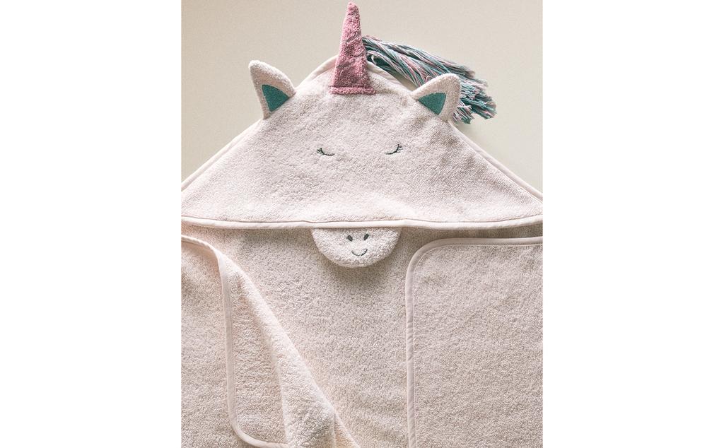 KAPÜŞONLU UNICORN BANYO HAVLUSU