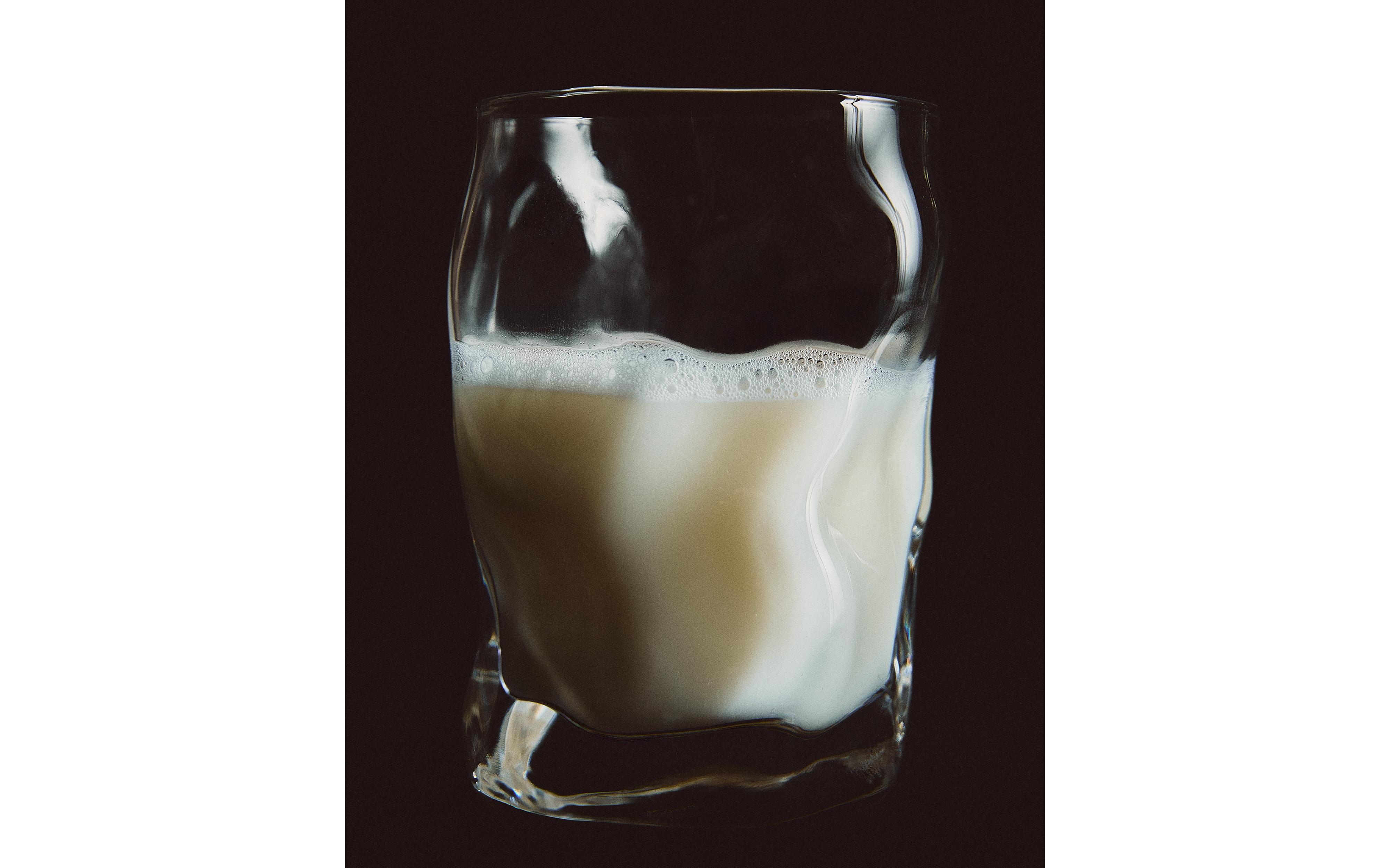 WAVY GLASS TUMBLER product thumbnail 4