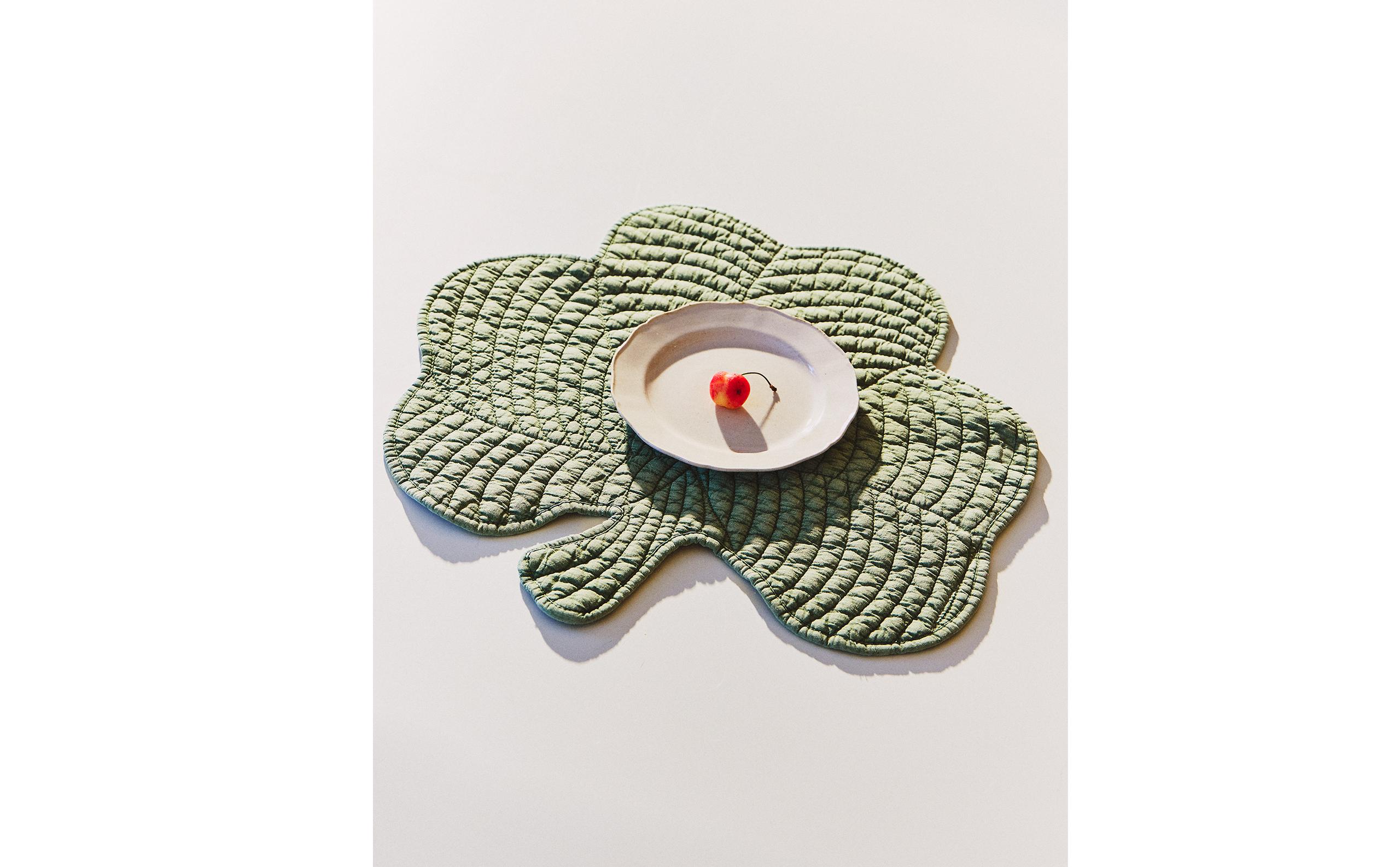 QUILTED CLOVER PLACEMAT product thumbnail 7