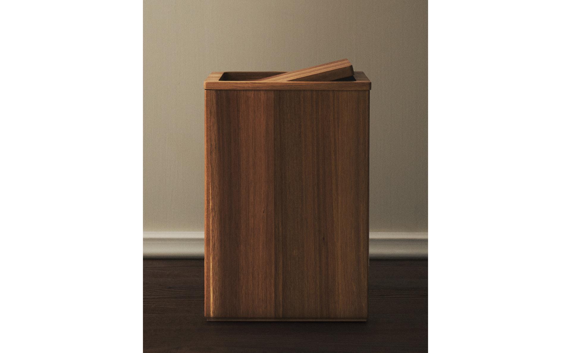 DUŻY KWADRATOWY KOSZ NA ŚMIECI Z DREWNA DO ŁAZIENKI DUŻY KWADRATOWY KOSZ NA ŚMIECI Z DREWNA DO ŁAZIENKI