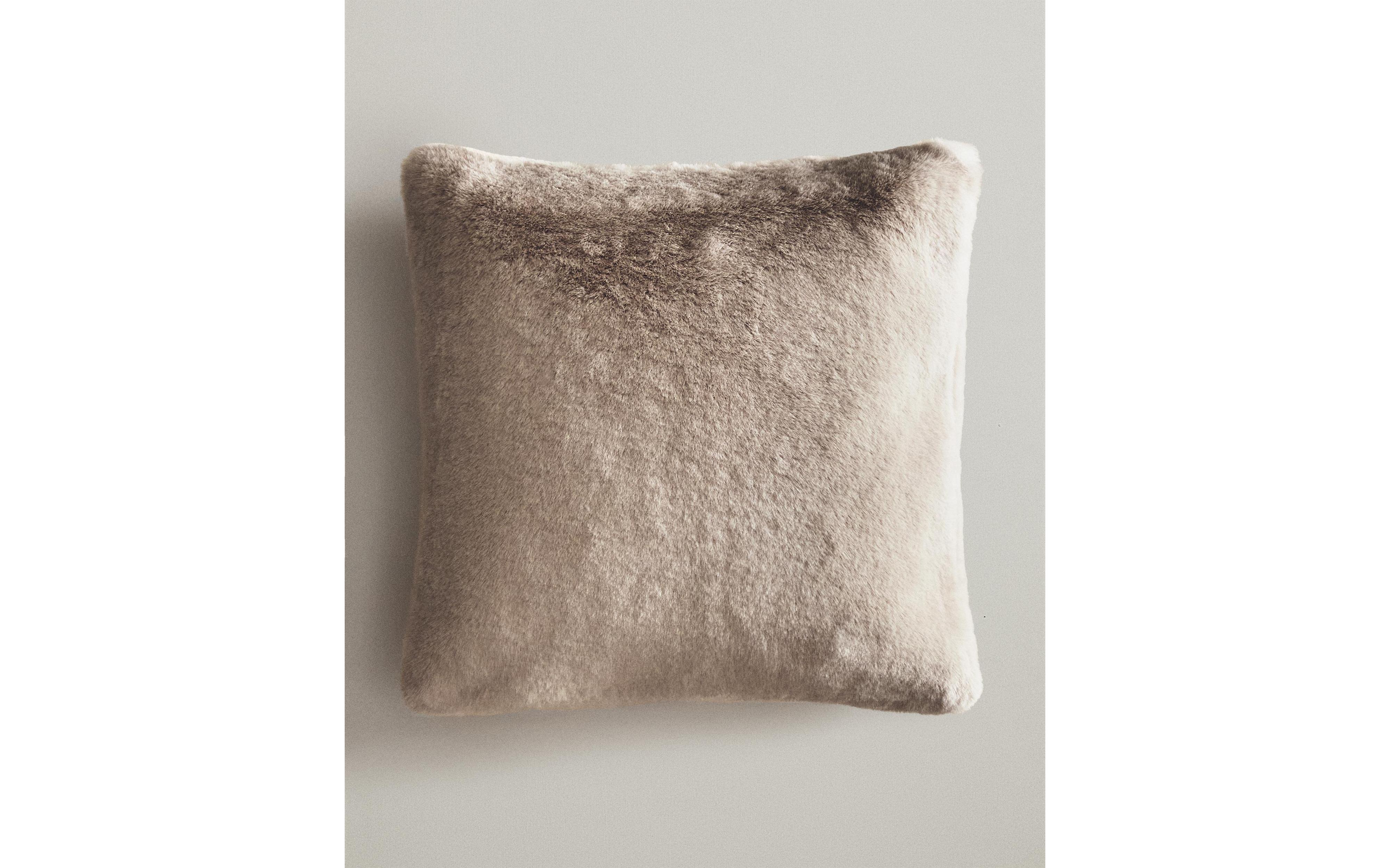 フェイクファー クッションカバー | Zara Home 日本/Japan
