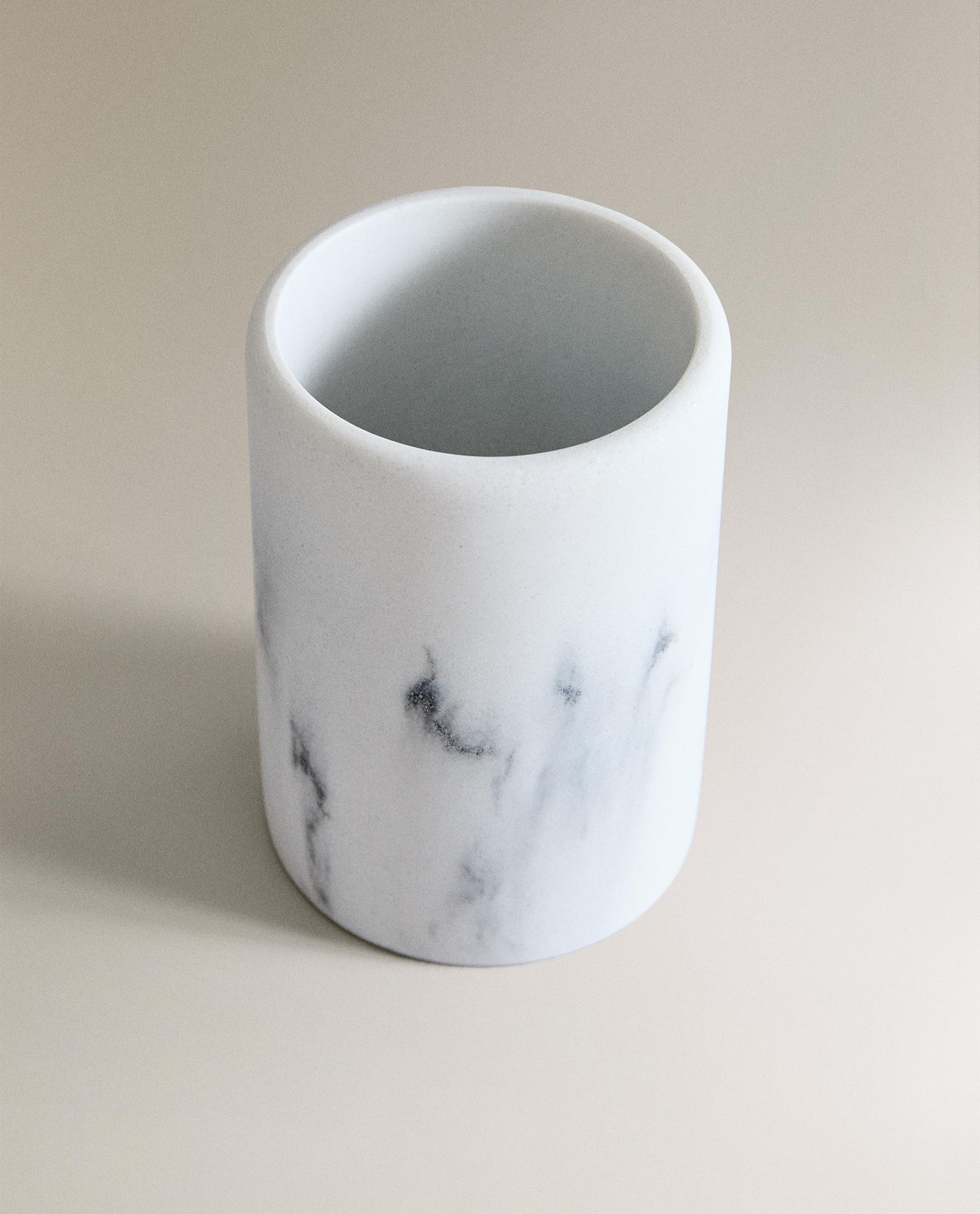 MARBLE-EFFECT RESIN BATHROOM SET product thumbnail 14
