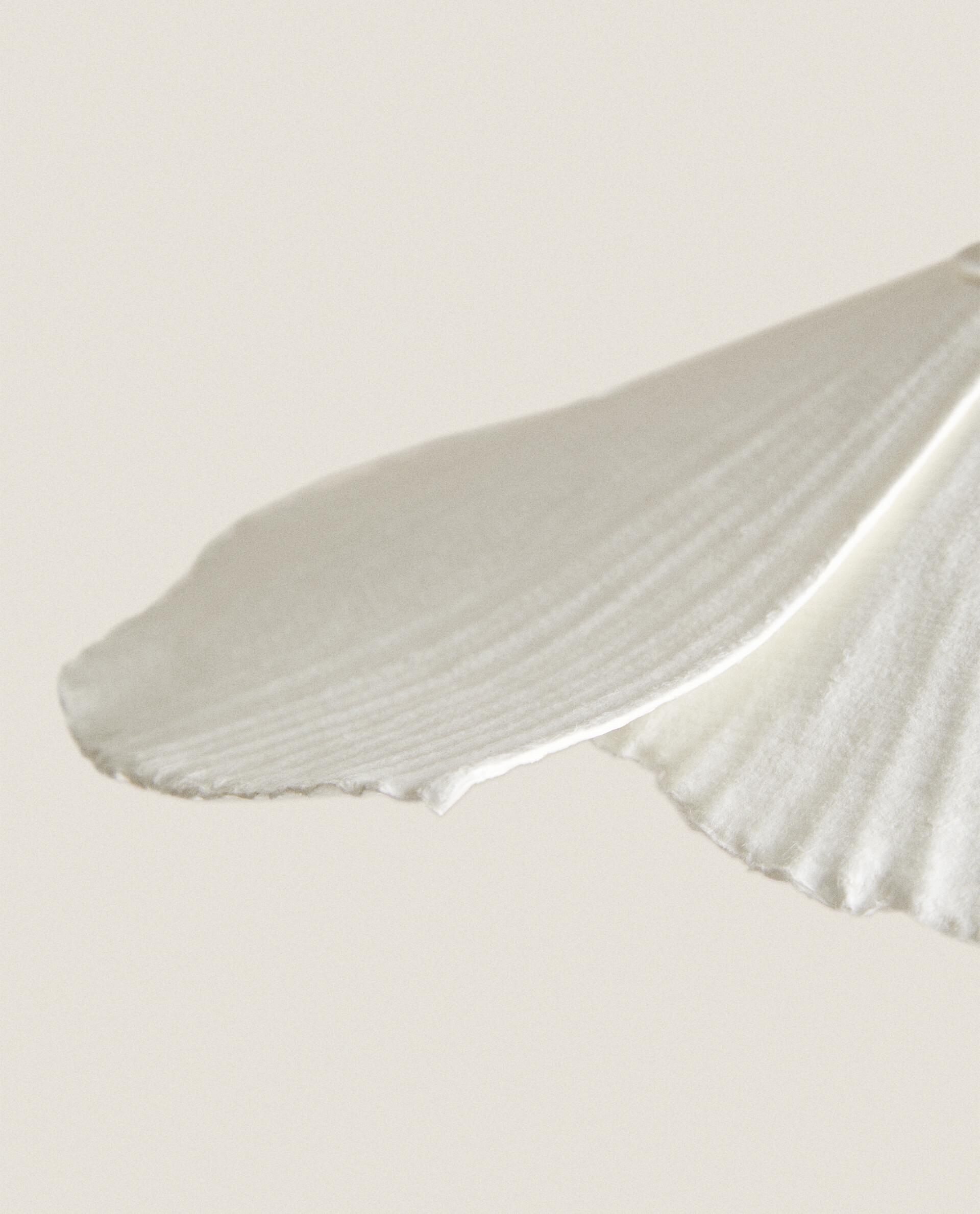 SMALL FLOWER CEILING LAMP product thumbnail 6