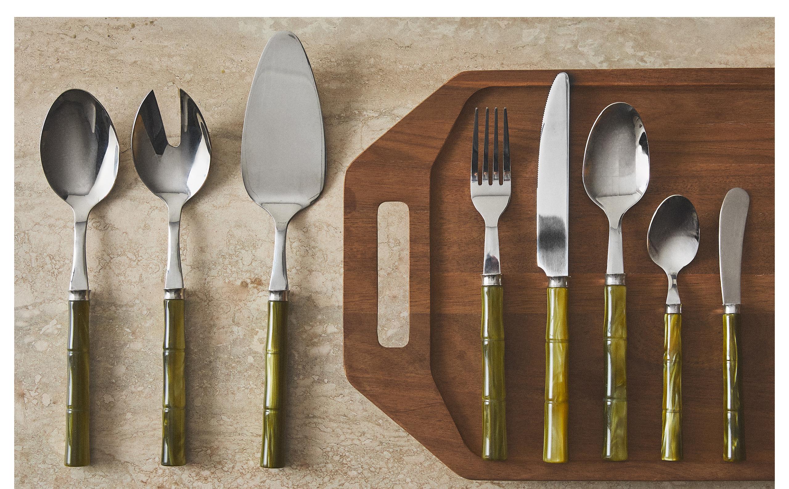 CUTLERY SET WITH BAMBOO-EFFECT HANDLE