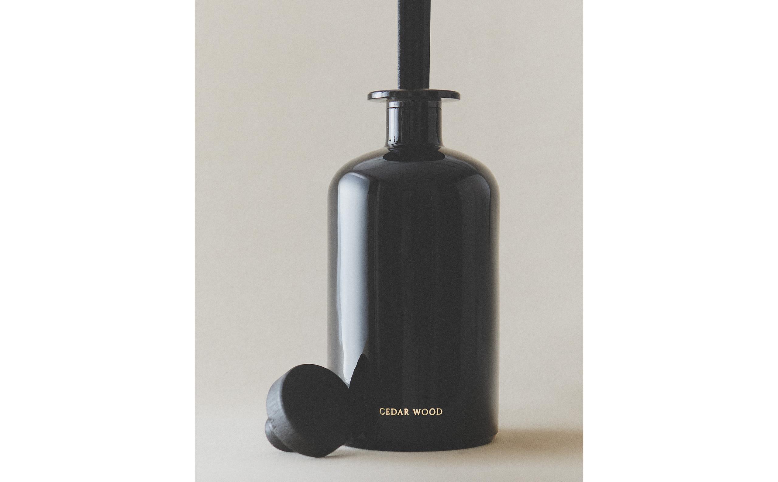 ザラホーム♪ 500ML) CEDAR WOOD リードディフューザー | Zara Home 日本/Japan